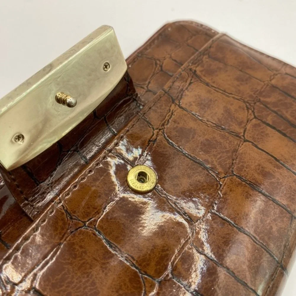 Vintage Liz Claiborne Embossed Faux Croc Leather Zip Around Wallet‎ Women Brown